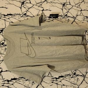 Nike futura logo t-shirt sz l